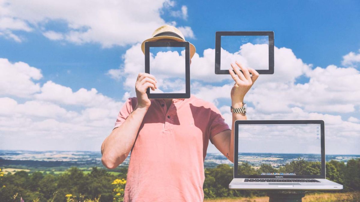 nature-laptop-outside-macbook