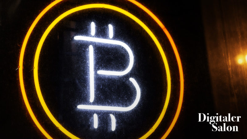 fintech_banner_16-9 Bitcoin accepted here sign