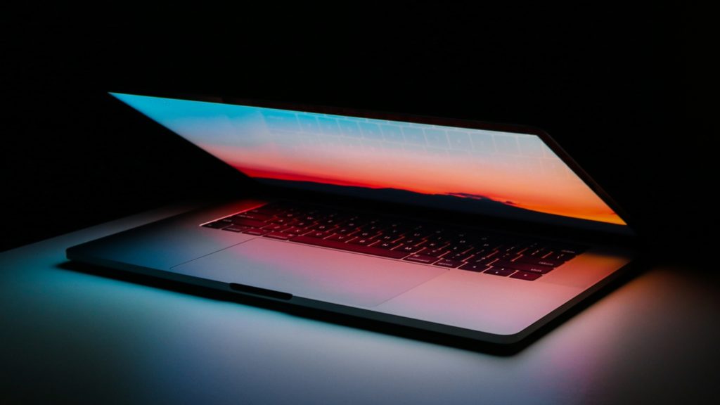 ales-nesetril-734016-unsplash Cropped ales-nesetril-734016-unsplash Cropped