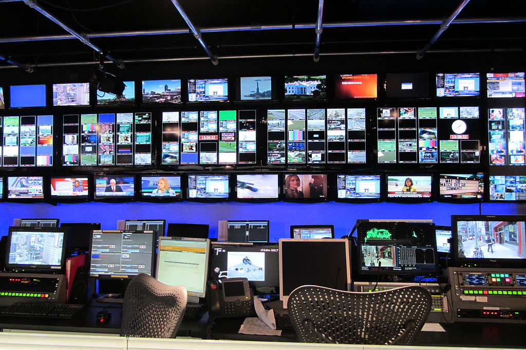 1024px-City_tv_control_room_Doors_Open_Toronto_2012 cc-by-sa-2.0 Loozrboy from Toronto, Canada