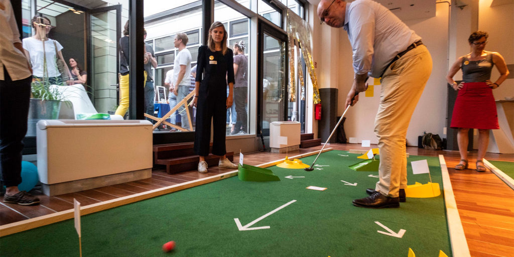 Open-Access-Minigolf bei der langen Nacht der Wissenschaften am HIIG