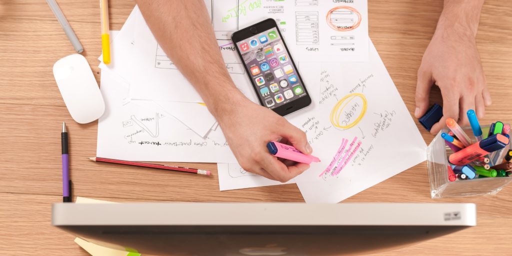 phone and notes Studentische*r Mitarbeiter*in (m/w/d) für das Forschungsprojekt "Gemeinsam Digital - Kompetenzzentrum zur Digitalisierung des Mittelstands" (60-80 Std./Monat) | HIIG